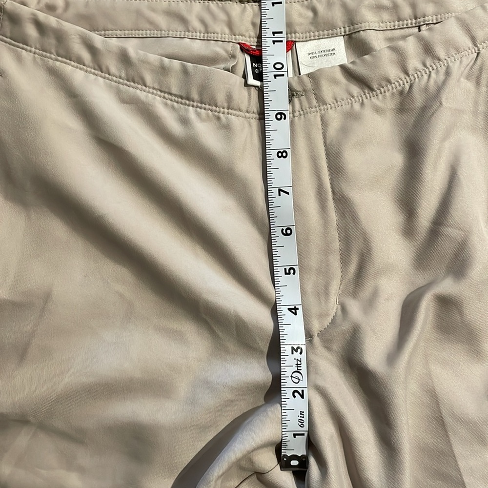 The North Face woman’s Khaki Capris Size Small - Picture 9 of 10